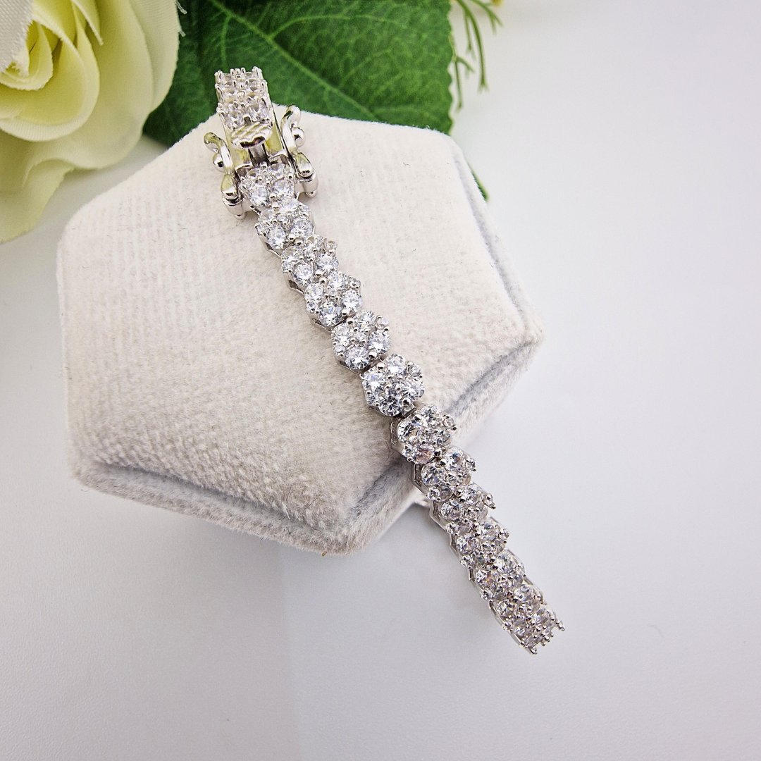 925 Sterling Silver Cz Cluster Ladies Bracelet