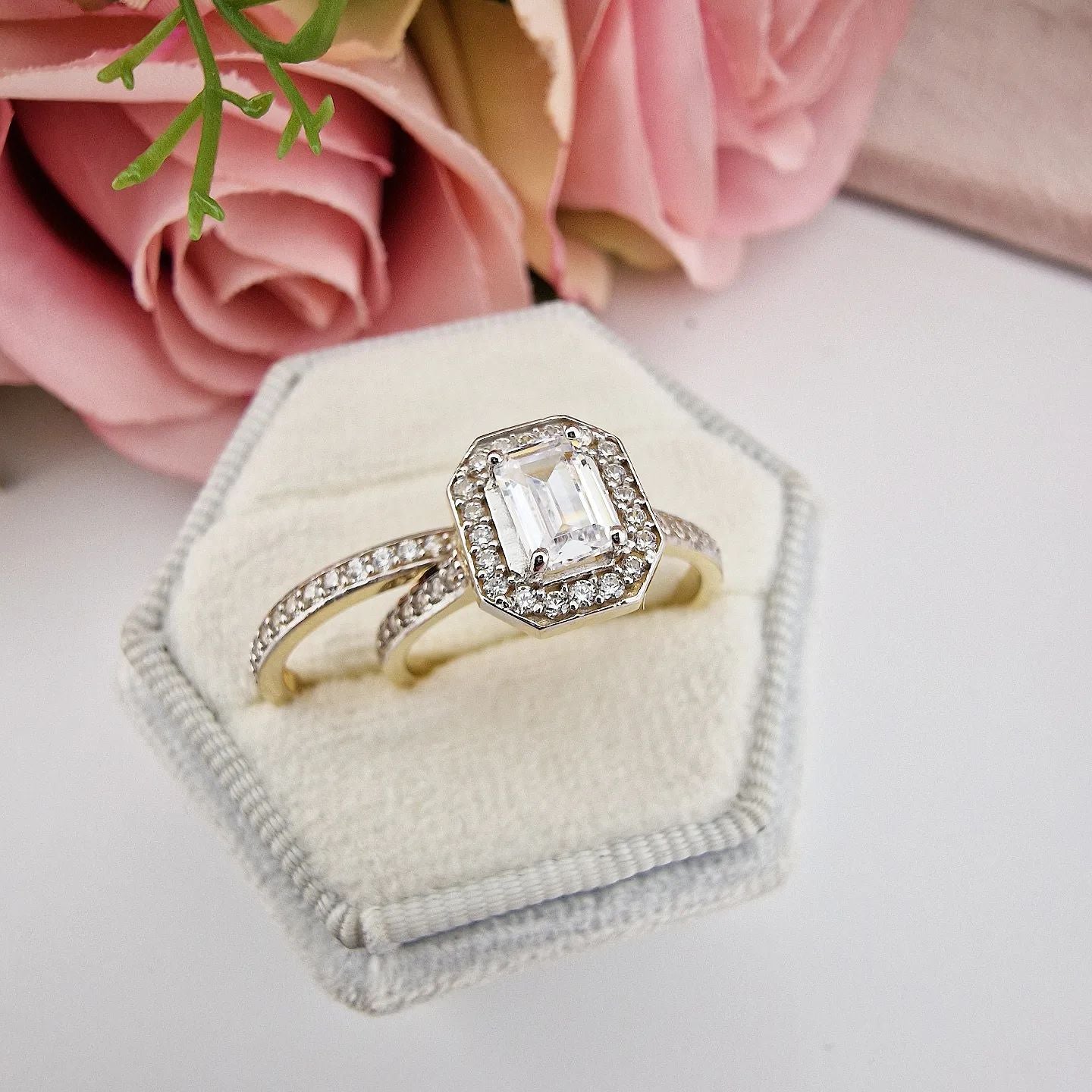 9ct Yellow Gold Emerald Cut Cz Centre Cushion Ring Set