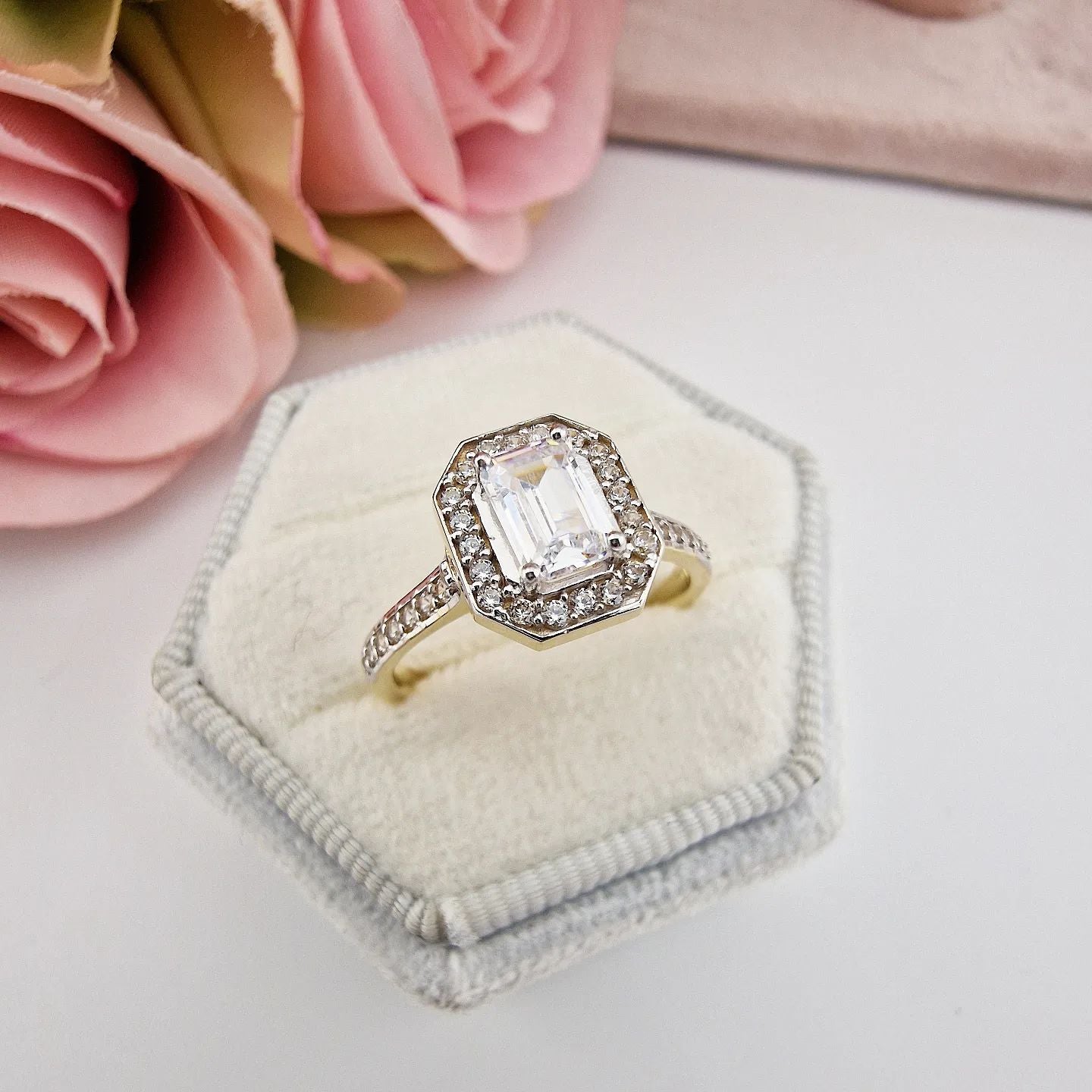 9ct Yellow Gold Emerald Cut Cz Centre Cushion Ring Set