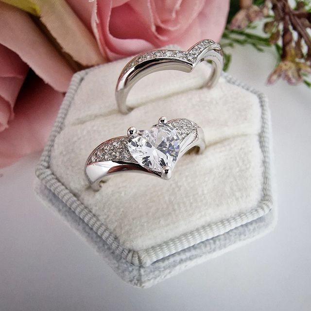 925 Sterling Silver Cz Wishbone Ring Set with Heart Cut Centre Stone