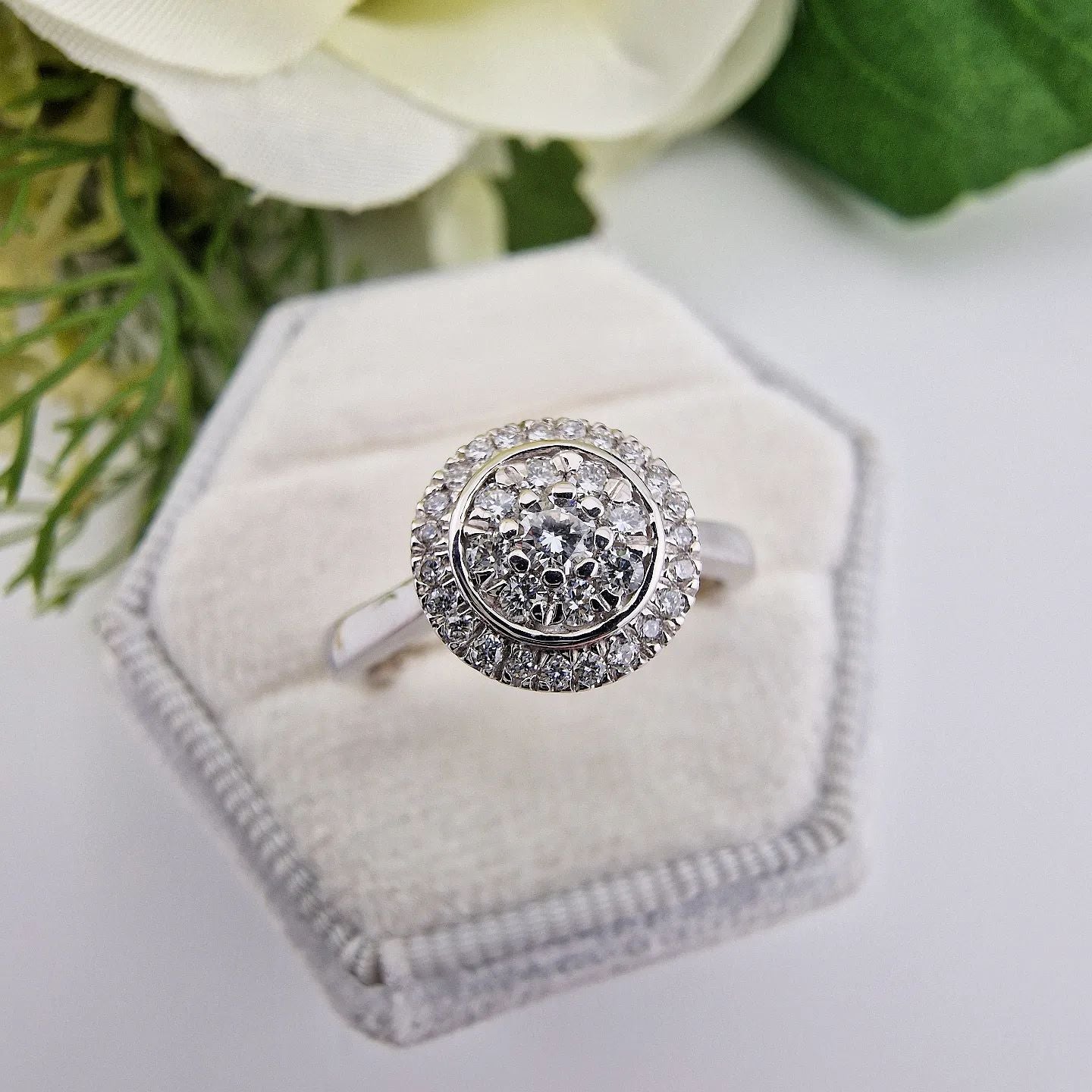 9ct White Gold Round Pave 0.25ct Diamond Cluster Ring