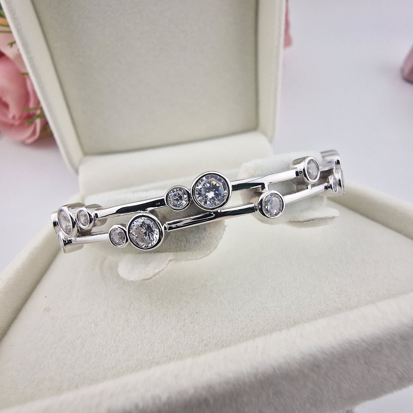 925 Sterling Silver Timeless Rubover Set CZs Ladies J-Jaz Bangle