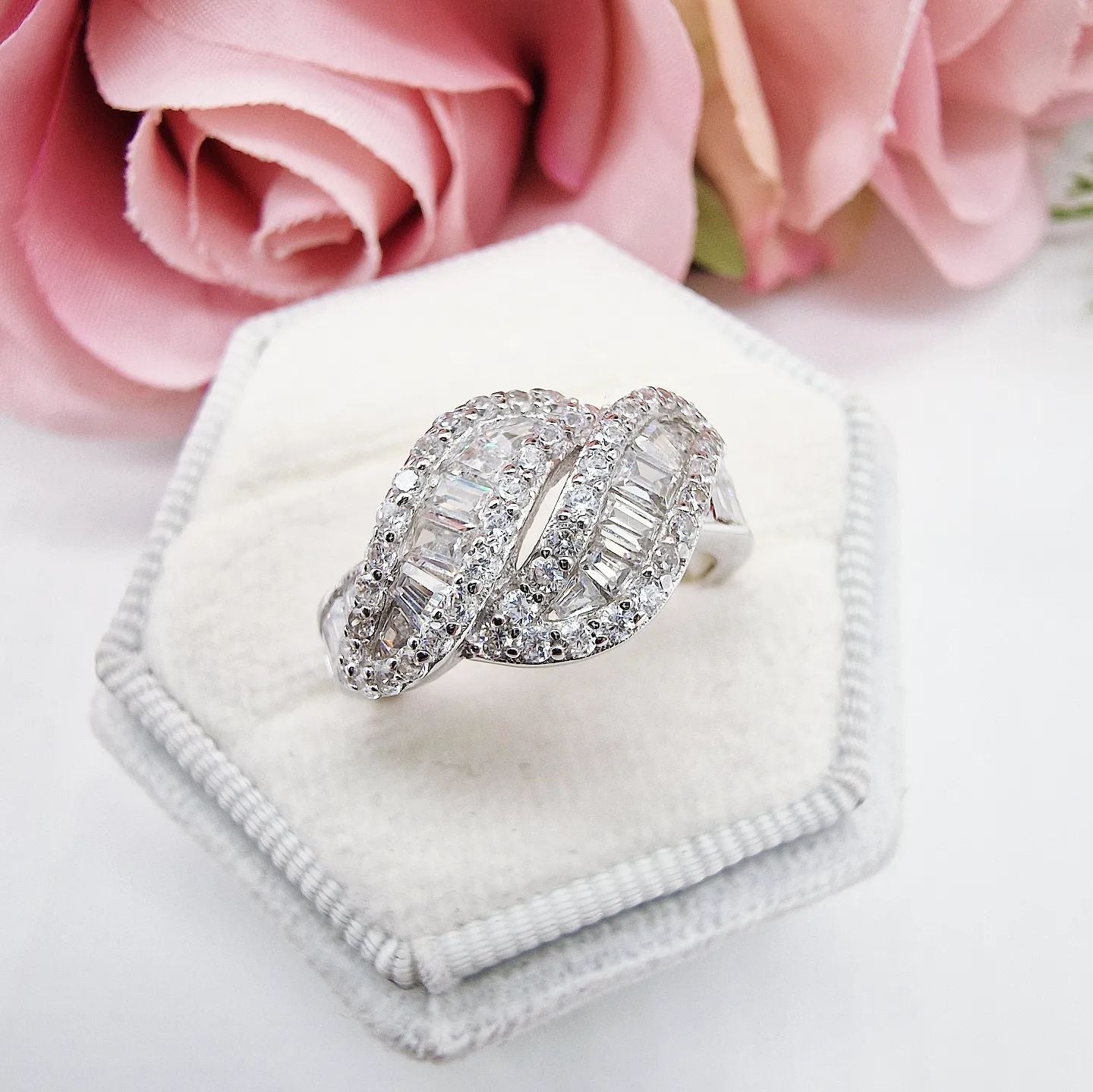 925 Sterling Silver Fancy Wave Cz Crossover Ring