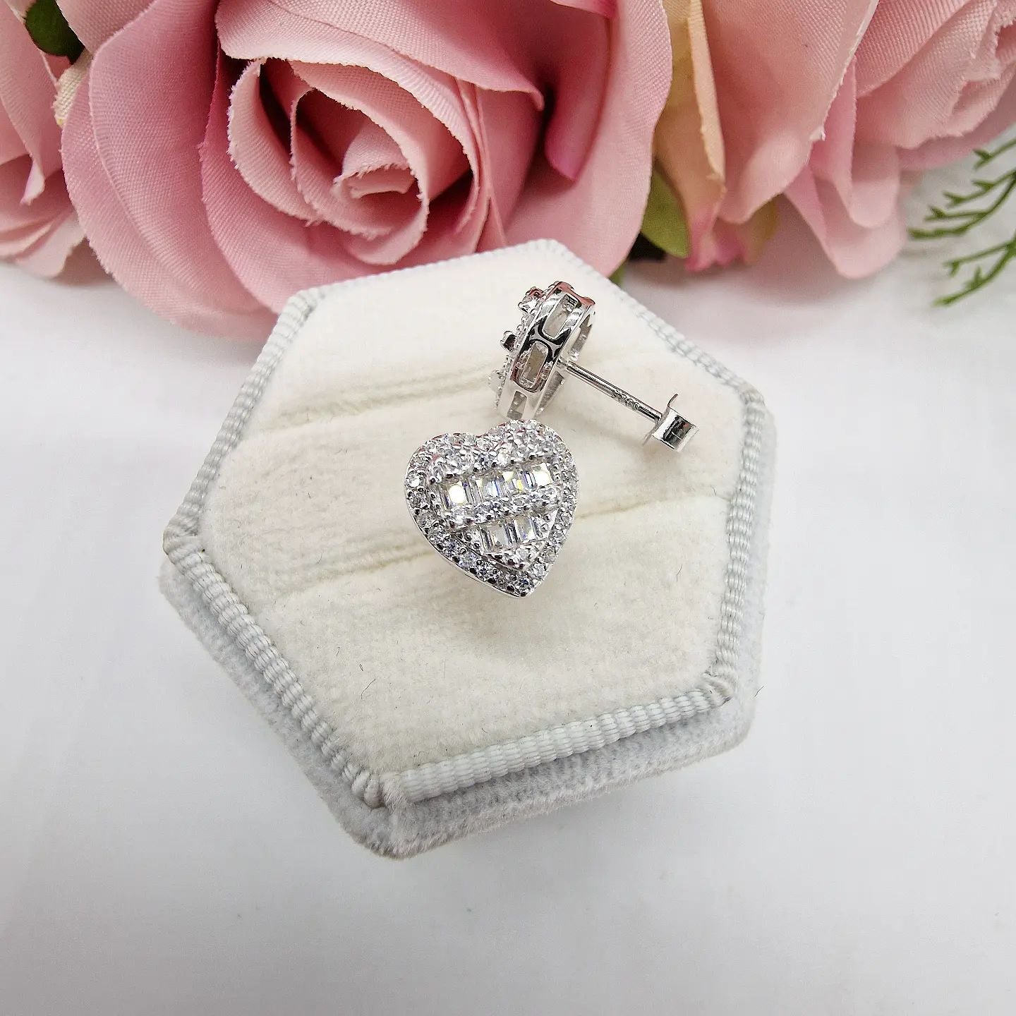 925 Sterling Silver Baguette & Round Cut Cz Heart Studs