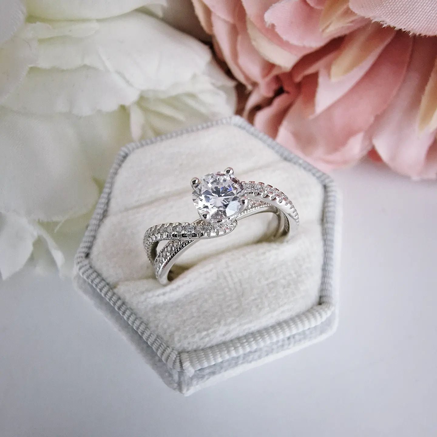 925 Sterling Silver Twisted Cz Solitaire Ring