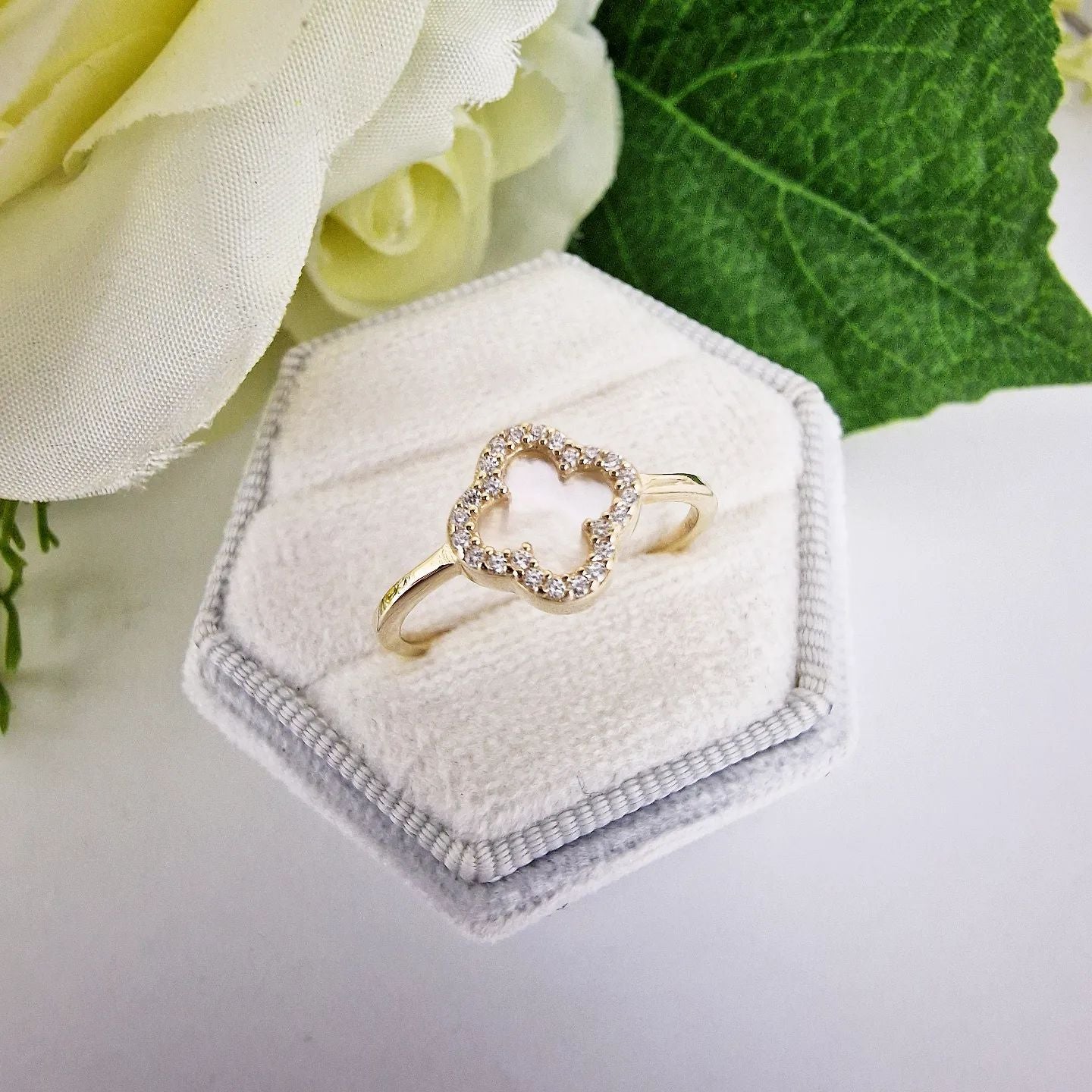 9ct Yellow Gold CZ Four Leaf Clover Ring