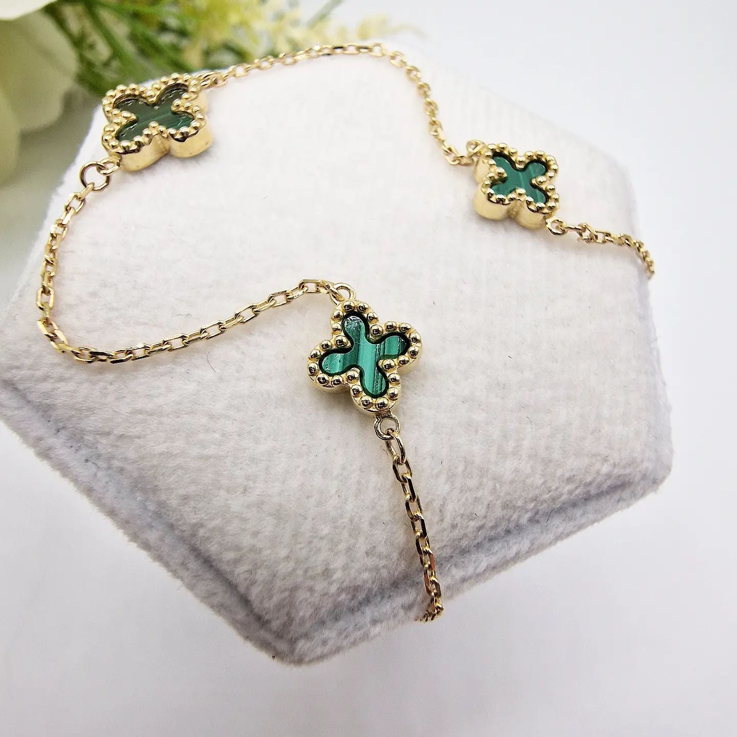 9ct Yellow Gold Malachite Four Clover Chain