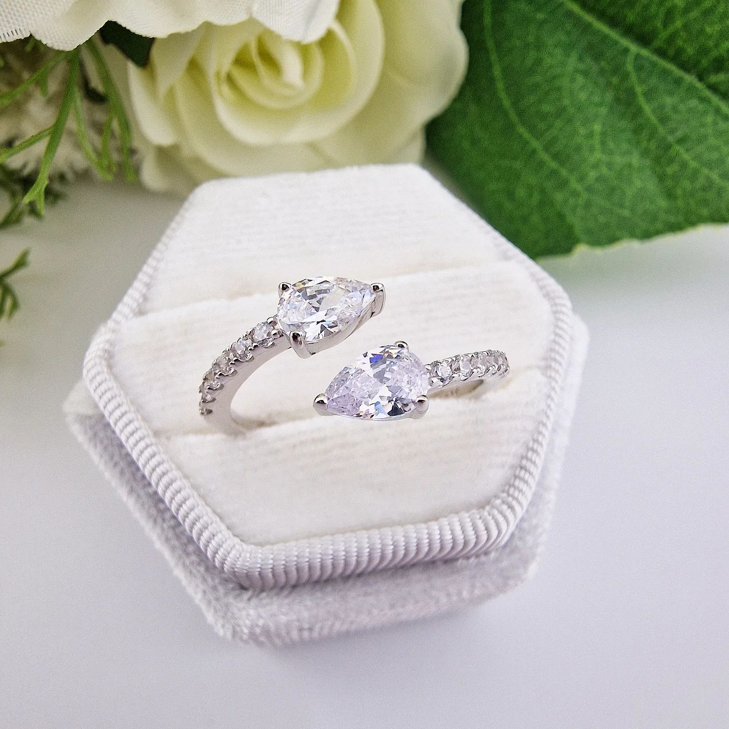 925 Sterling Silver Pear Cut Cz Crossover Ring