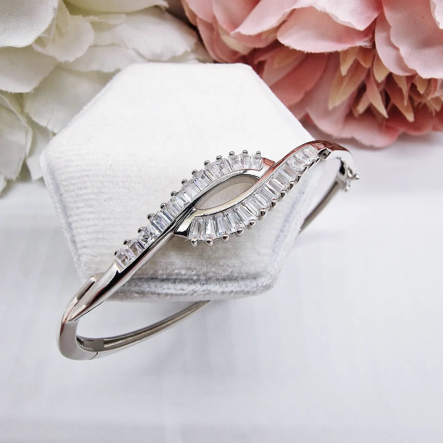 925 Sterling Silver Fancy Cz Baguette Bangle