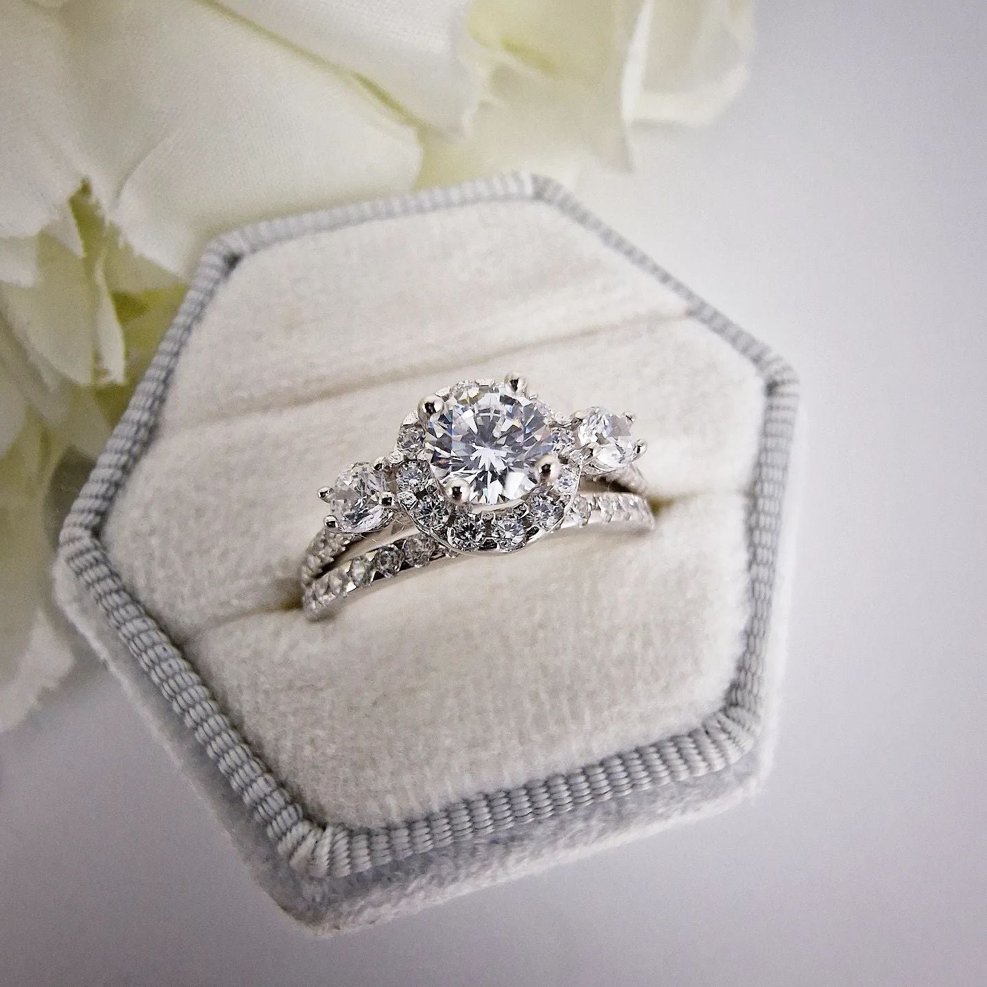 925 Sterling Silver Round Cz Halo Trilogy Ring Set