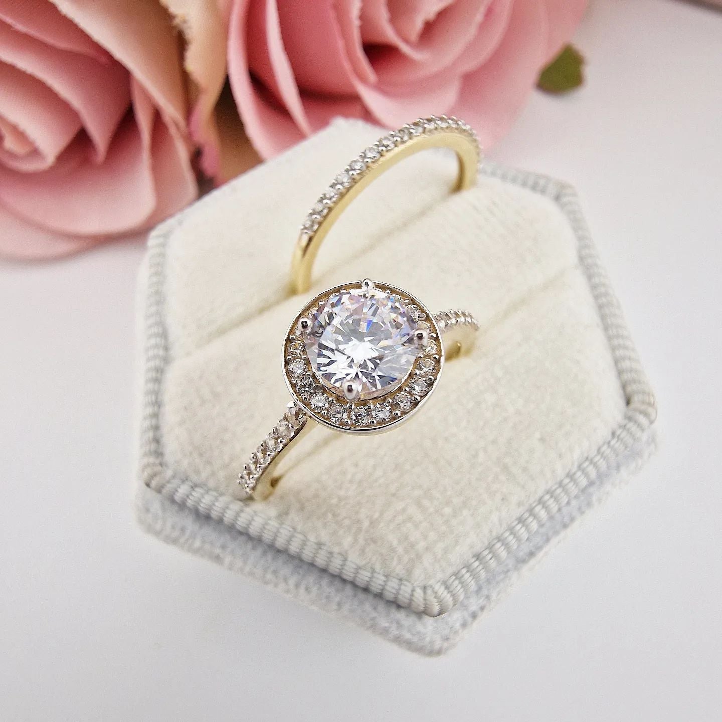 9ct Yellow Gold Round Halo Cz Ring Set