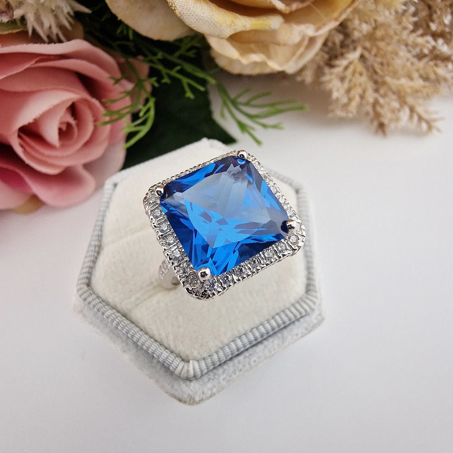 925 Sterling Silver Blue Topaz Cz Cocktail Ring