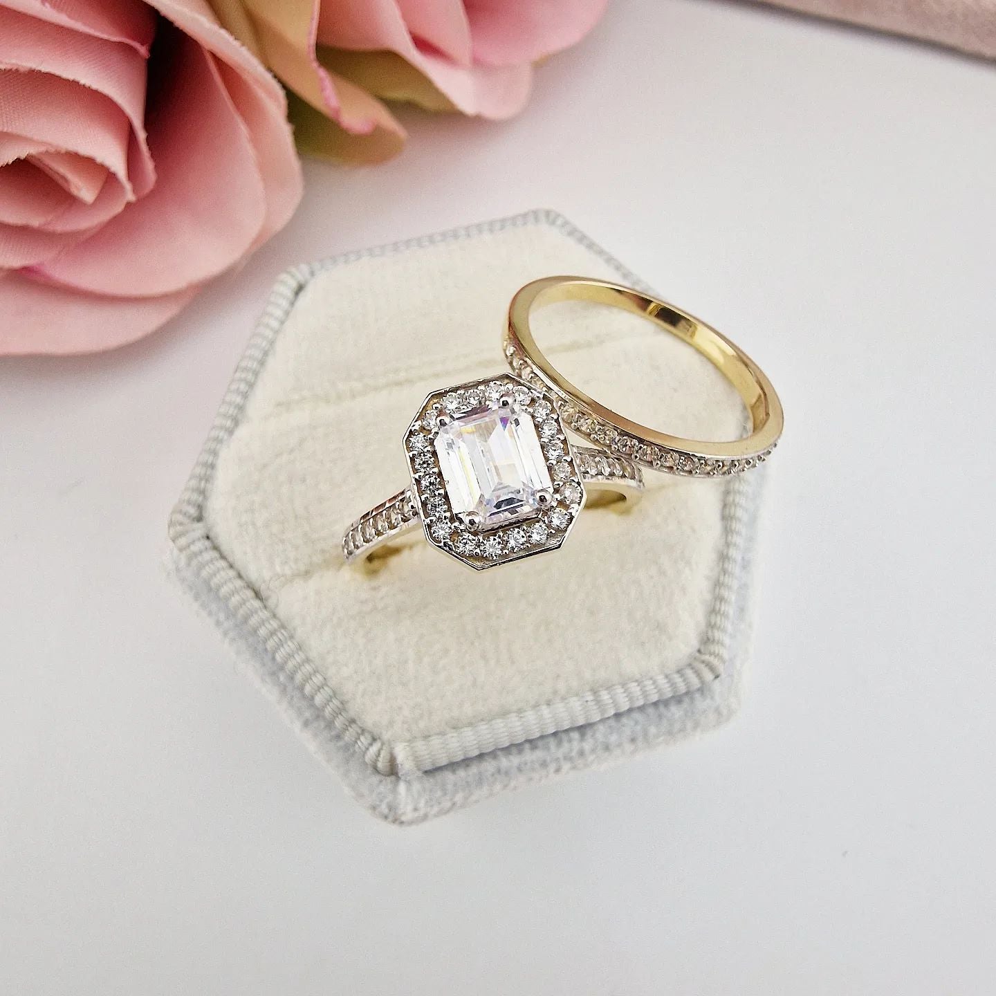 9ct Yellow Gold Emerald Cut Cz Centre Cushion Ring Set