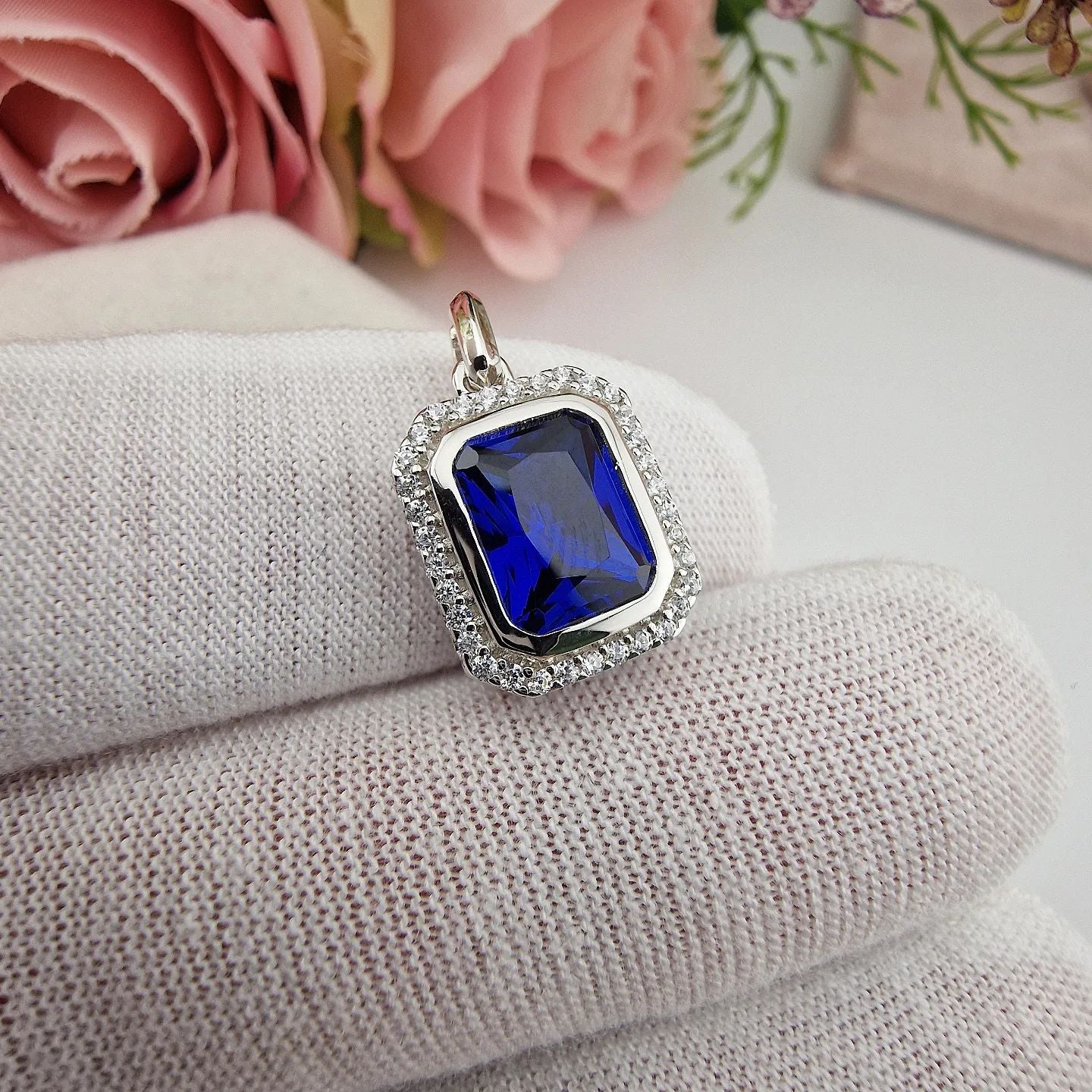 925 Sterling Silver Blue Octagon Cubic Zirconia Pendant with chain