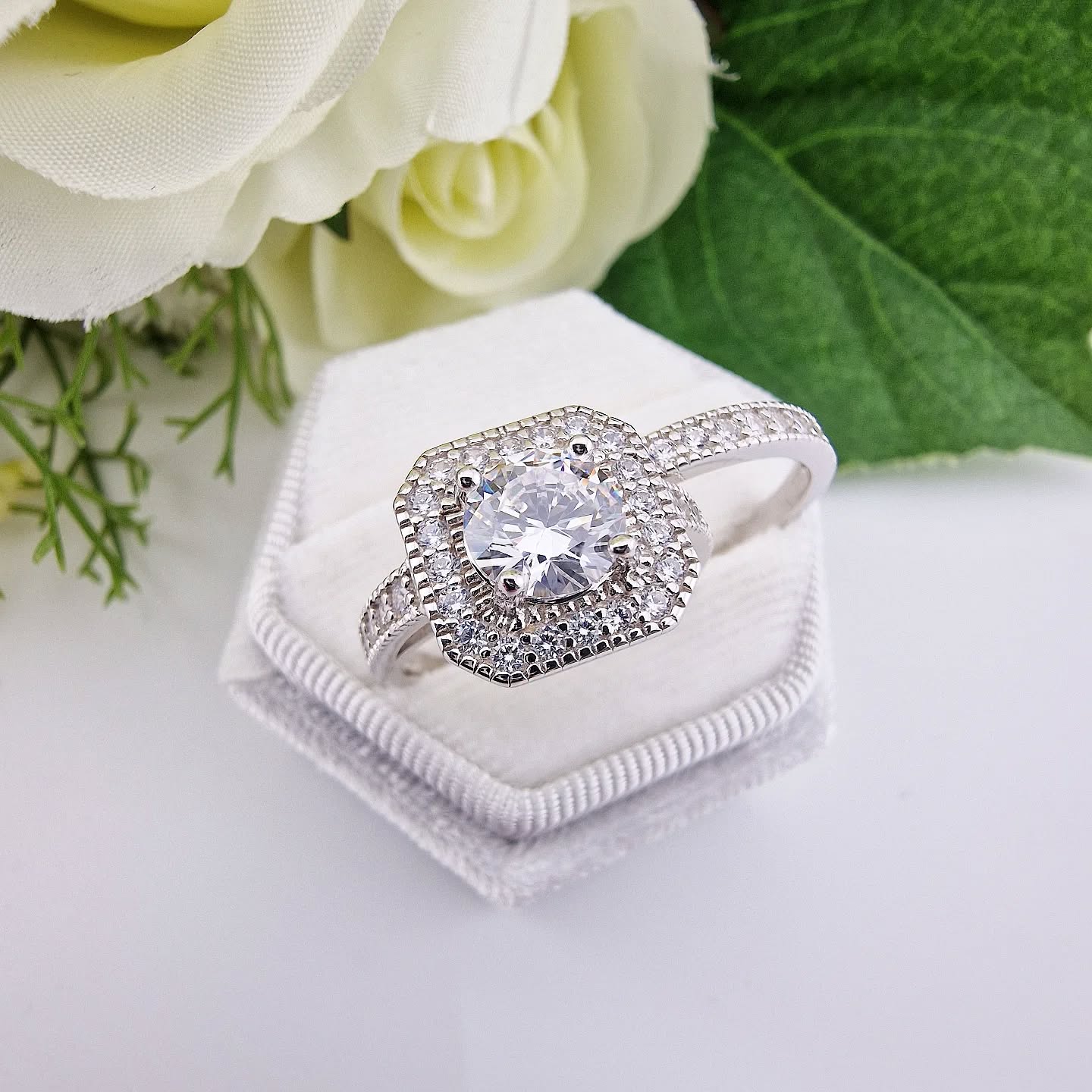 925 Sterling Silver Round Centre Square Halo Bridal Cz Ring Set