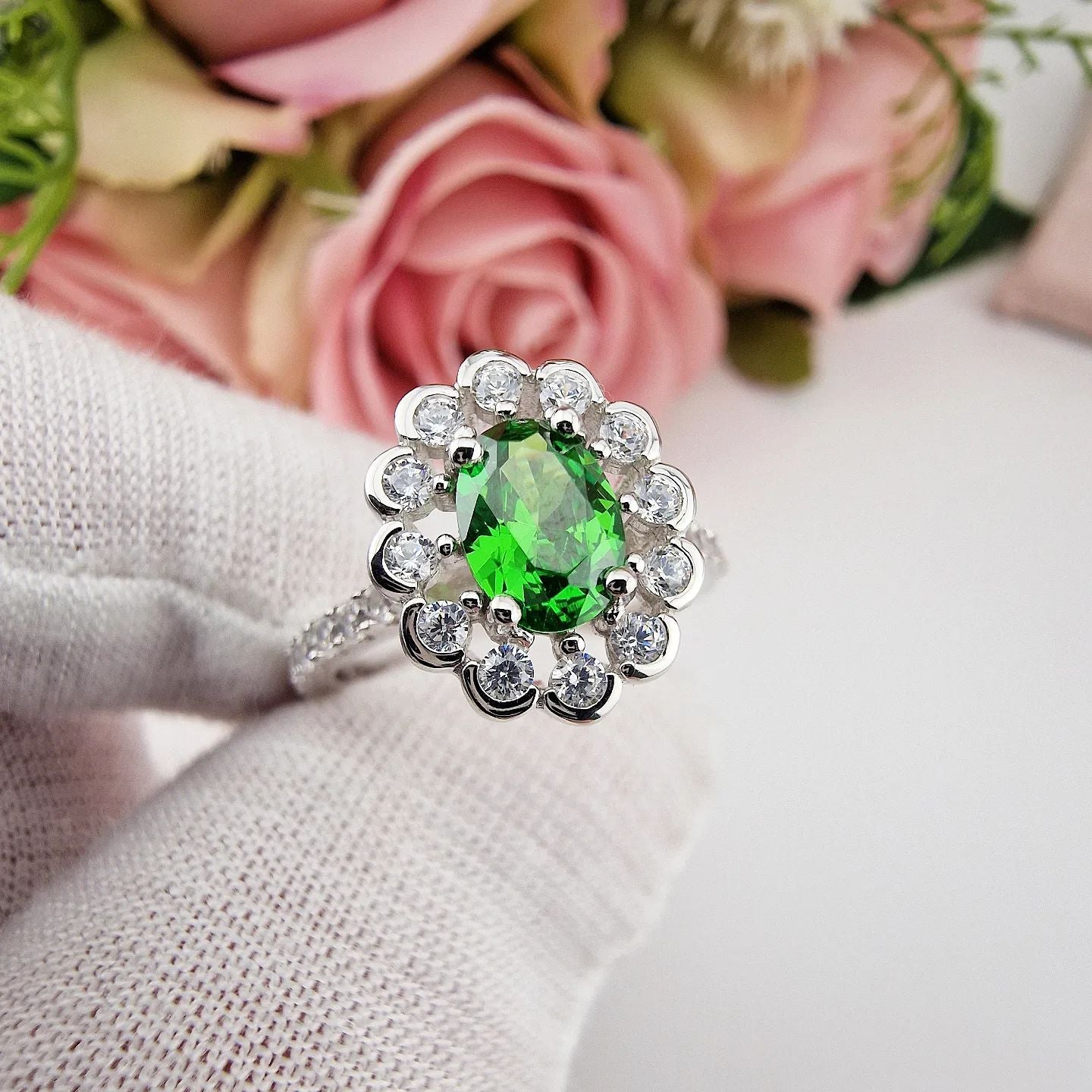 925 Sterling Silver Green Oval Cubic Zirconia Halo Ring