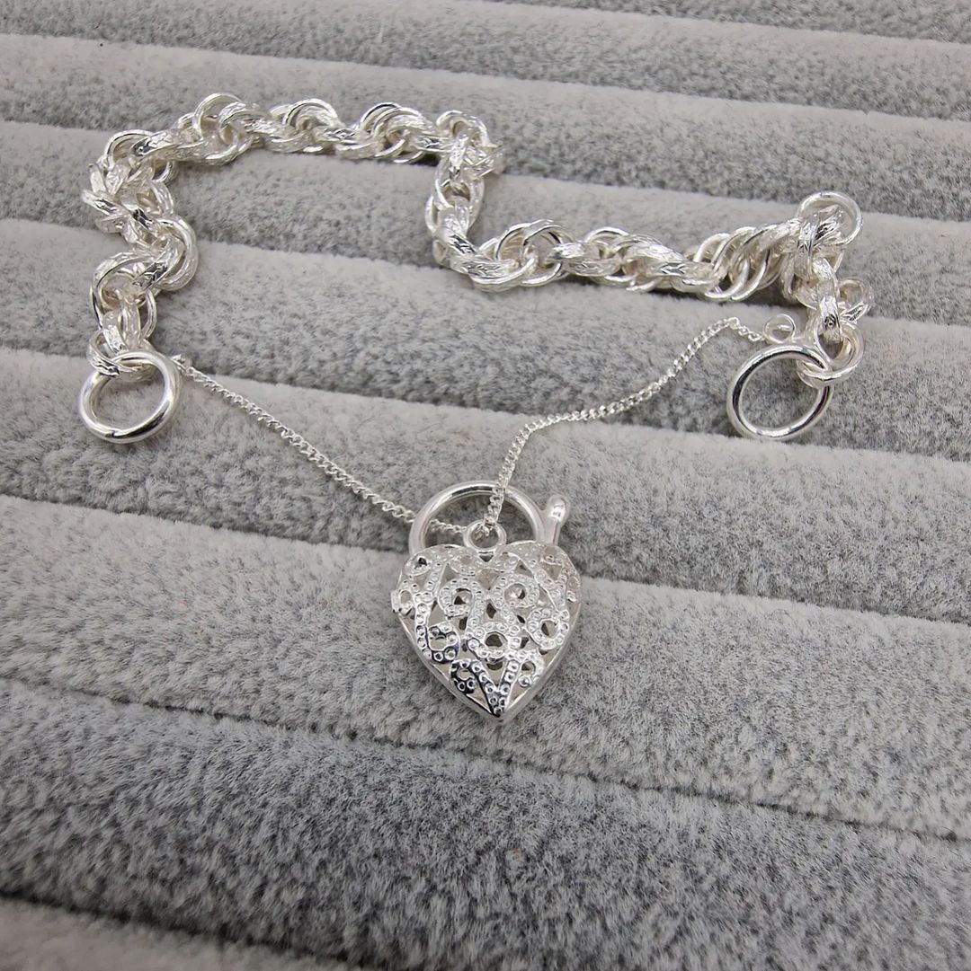 925 Sterling Silver Heart Padlock Bracelet 7.5"