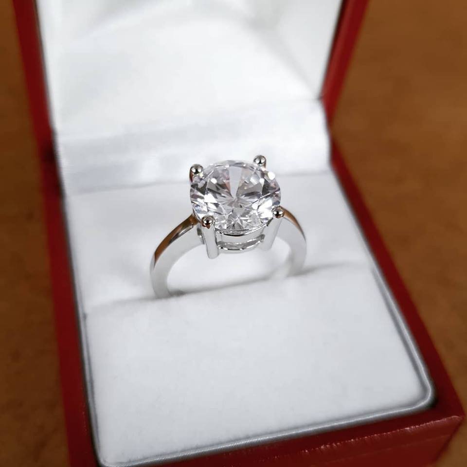 925 Sterling Silver CZ 4ct Solitaire Engagement Ring